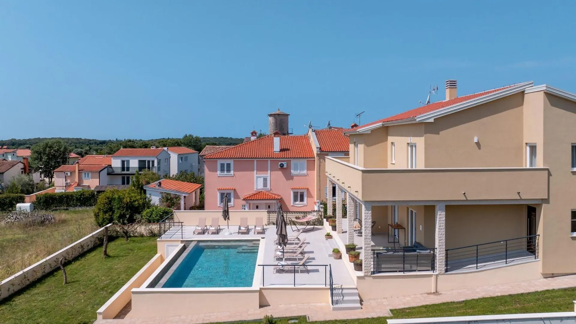 ורסאר Vila Paris 0*,