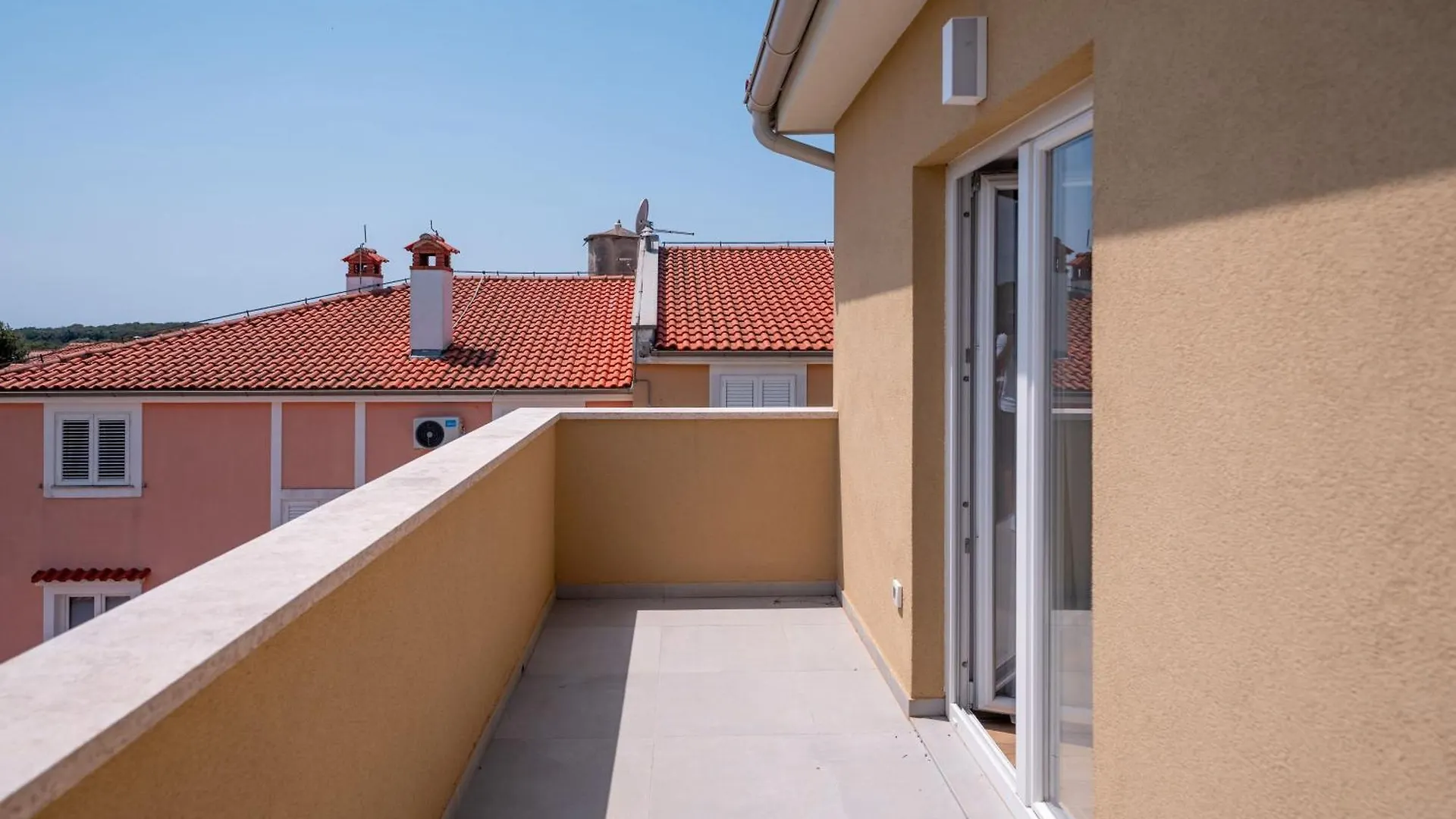 ורסאר Vila Paris 0*,